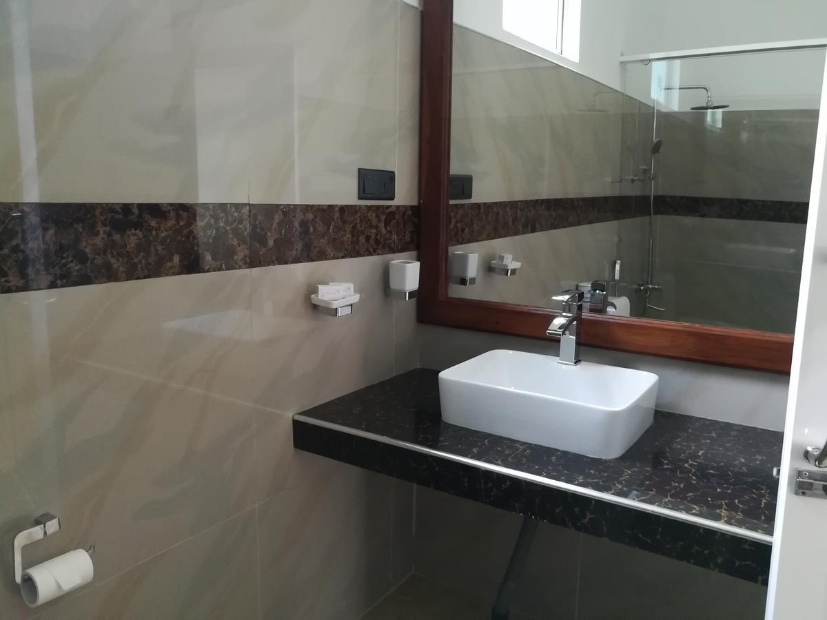 Margosa Lake Resort 阿努拉德普勒 外观 照片